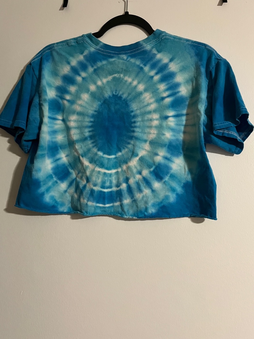 Pink Floyd Blue & White Tie-Dye Crop Top with Prism Logo-women’s - Picture 4 of 4